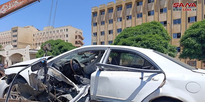 Three civilians injured in an explosion in a tourist car in Homs province