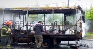 Mueren siete personas por bombardeo ucraniano contra autobús de pasajeros en Donetsk