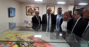 Ministro de Petróleo inaugura el Museo Geológico de Siria
