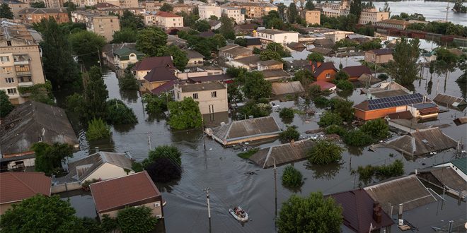 Autoridades de Jersón: ocho muertos por inundación causada por destrucción de la central hidroeléctrica Kajóvka
