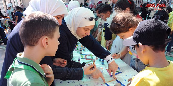 Niños huérfanos en Damasco disfrutan de Eid Al-Adha