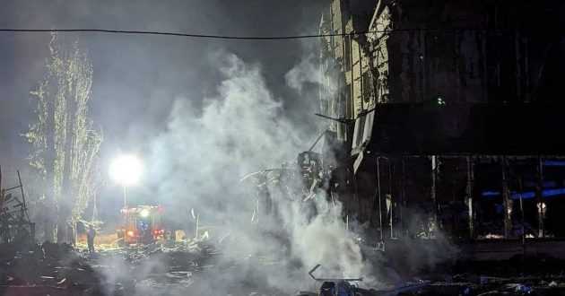 Hotel utilizado por el mando militar ucraniano y mercenarios extranjeros destruido por ataques de misiles en Pokrovsk