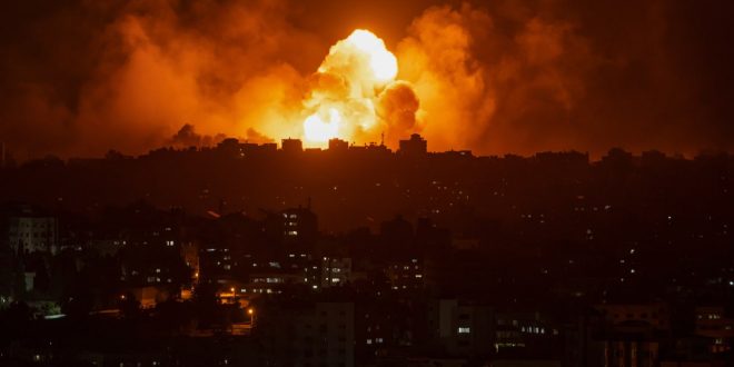 Más bombas israelíes contra dos millones de palestinos que viven en la Franja de Gaz