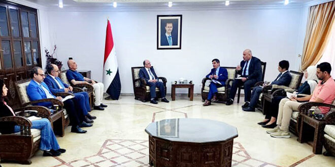 Yüksek Öğrenim Bakanı, Şam’daki BMMYK Misyonunun Başkanıyla Bilimsel İşbirliği Olanaklarını Görüştü